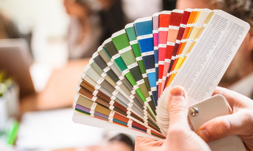 Pantone vs. CMYK for Custom-Branded Packaging